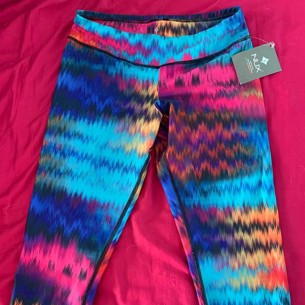 NUX rainbow crop leggings NWT
